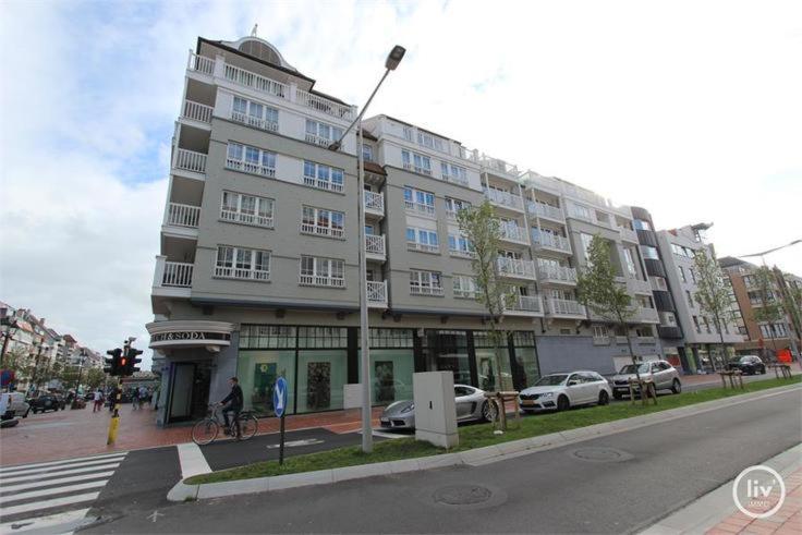 Appartement Spacieux A Knokke Экстерьер фото